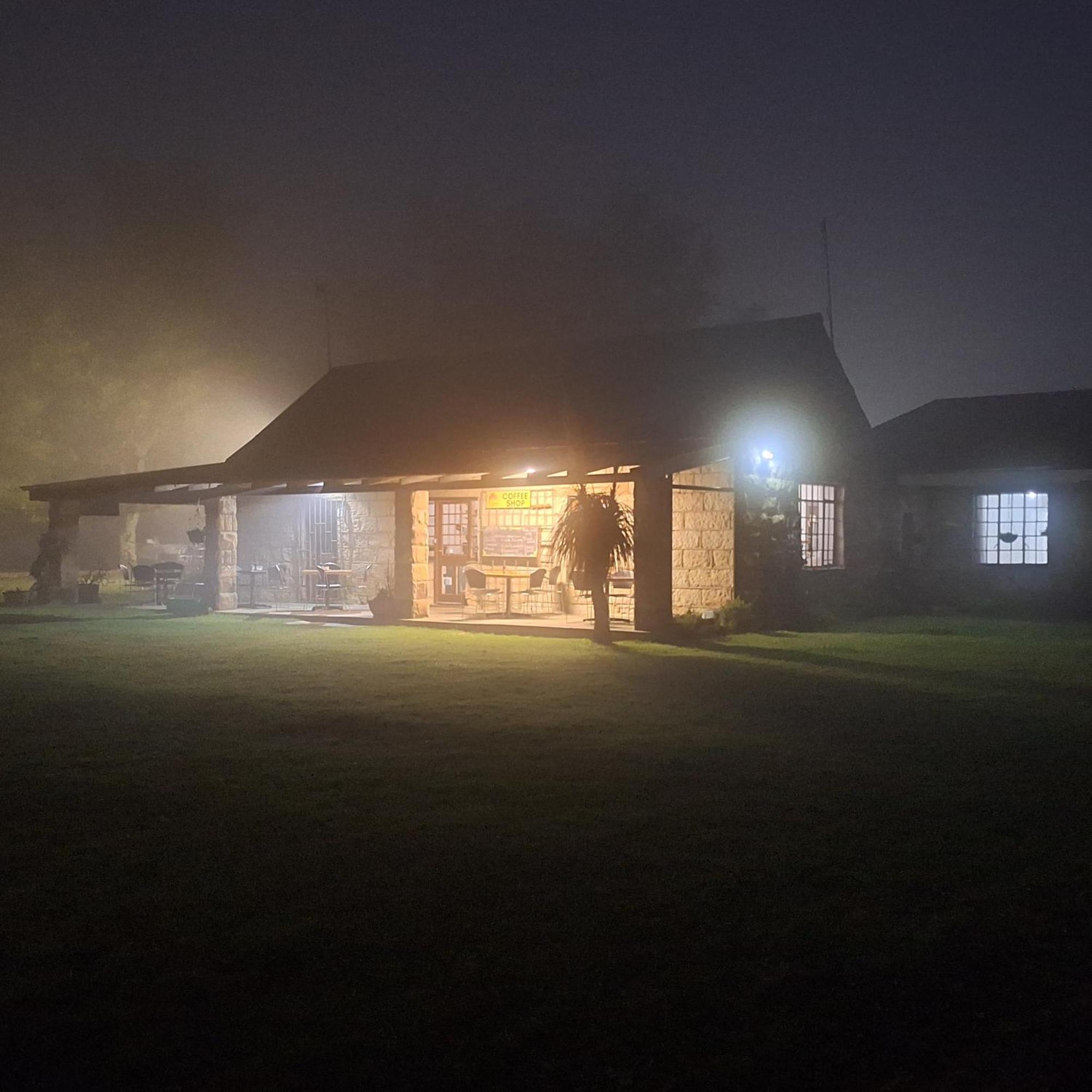 The Border Post, Bed And Breakfast Bergville Exterior photo